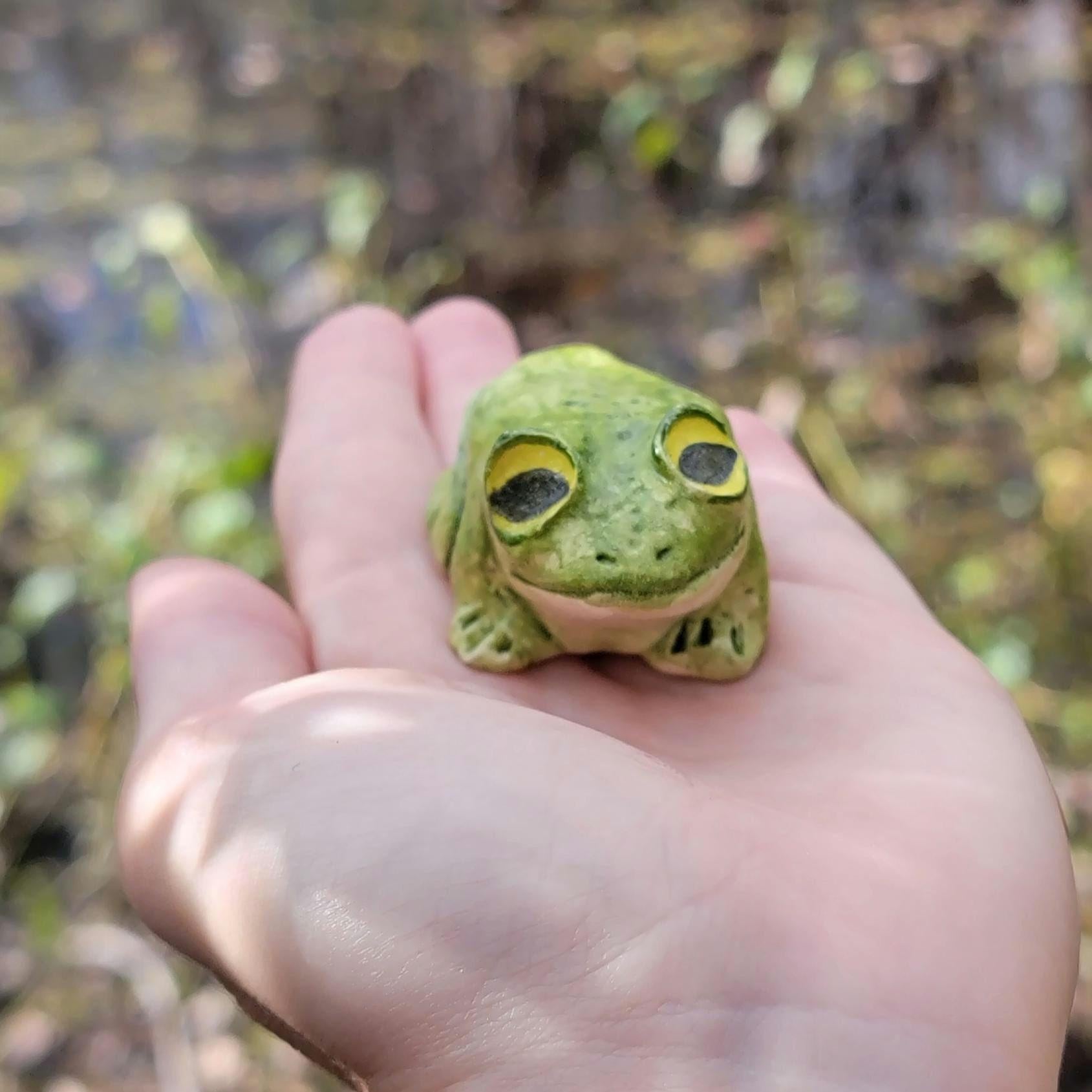 Mini Wonky Paperclay Sculpture Figurine Desk Freind OOAK Tree Frog